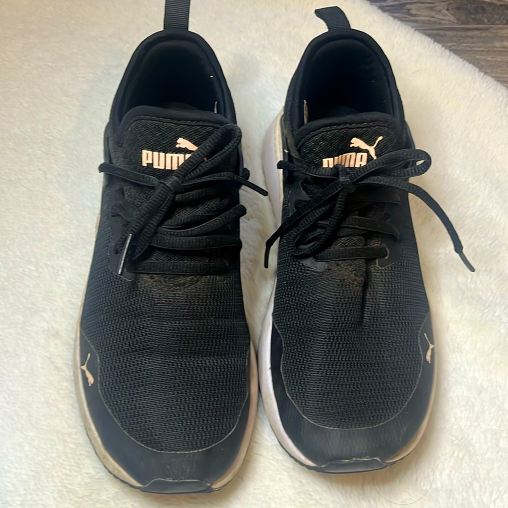 Puma soft foam trainers sz 7